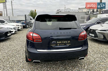Внедорожник / Кроссовер Porsche Cayenne 2011 в 