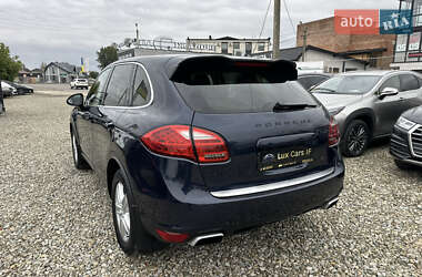 Внедорожник / Кроссовер Porsche Cayenne 2011 в 