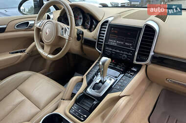 Внедорожник / Кроссовер Porsche Cayenne 2011 в 