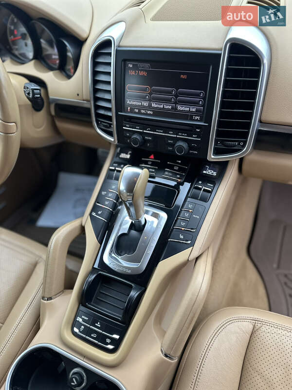 Внедорожник / Кроссовер Porsche Cayenne 2011 в Ивано-Франковске фото 41 Внедорожник / Кроссовер Porsche Cayenne 2011 в Ивано-Франковске