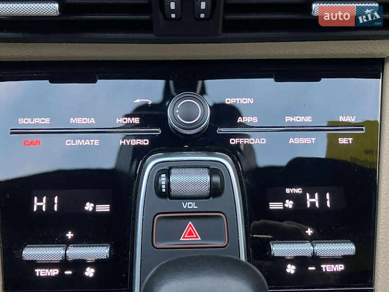 Внедорожник / Кроссовер Porsche Cayenne 2019 в Львове