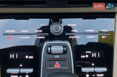 Внедорожник / Кроссовер Porsche Cayenne 2019 в 