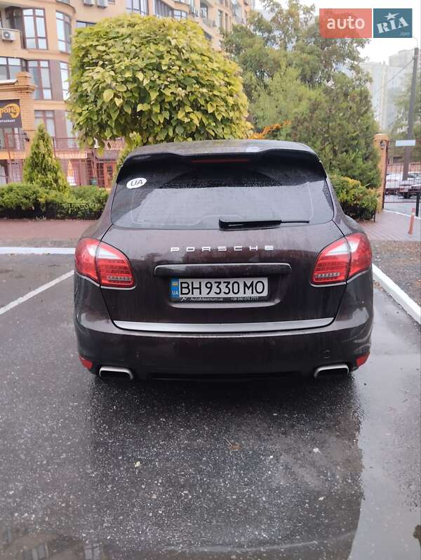 Позашляховик / Кросовер Porsche Cayenne 2013 в Одесі