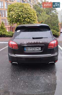 Внедорожник / Кроссовер Porsche Cayenne 2013 в 