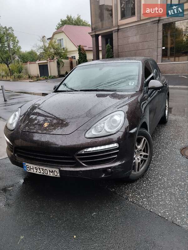 Внедорожник / Кроссовер Porsche Cayenne 2013 в 