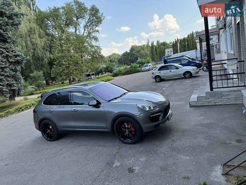 Позашляховик / Кросовер Porsche Cayenne 2010 в Києві