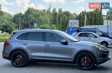 Позашляховик / Кросовер Porsche Cayenne 2010 в 