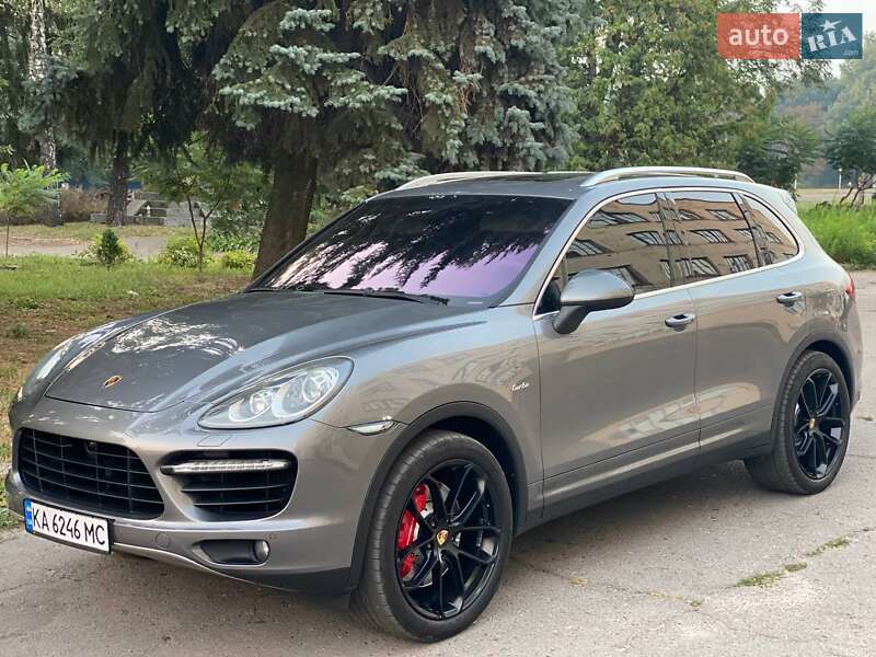 Позашляховик / Кросовер Porsche Cayenne 2010 в 