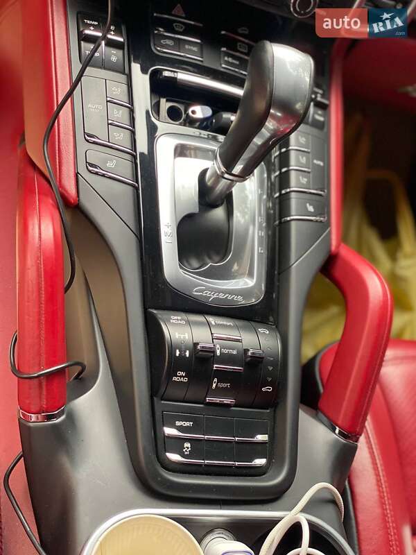 Позашляховик / Кросовер Porsche Cayenne 2013 в Ніжині
