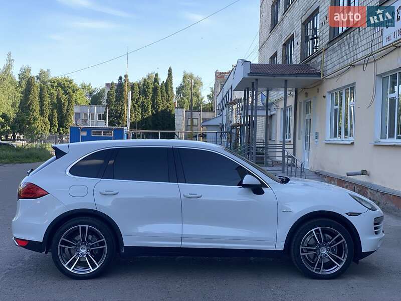 Позашляховик / Кросовер Porsche Cayenne 2013 в Ніжині