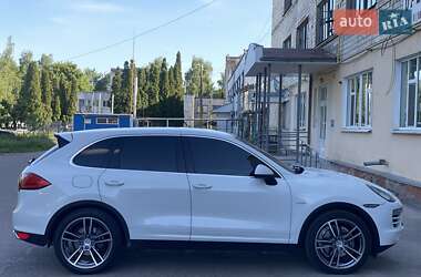 Внедорожник / Кроссовер Porsche Cayenne 2013 в 