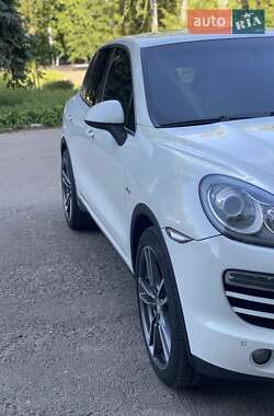 Внедорожник / Кроссовер Porsche Cayenne 2013 в 