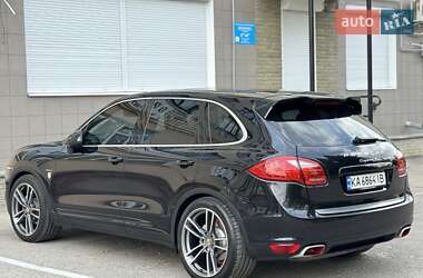 Внедорожник / Кроссовер Porsche Cayenne 2013 в 