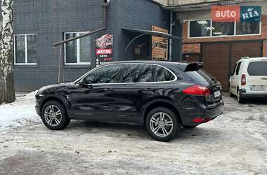Внедорожник / Кроссовер Porsche Cayenne 2013 в 