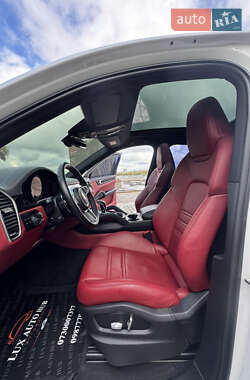 Позашляховик / Кросовер Porsche Cayenne 2019 в 