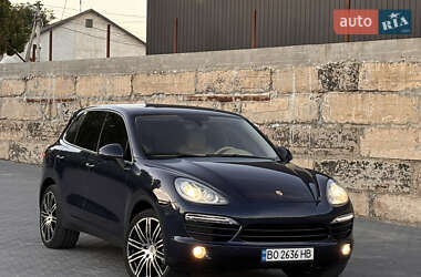 Внедорожник / Кроссовер Porsche Cayenne 2011 в Тернополе