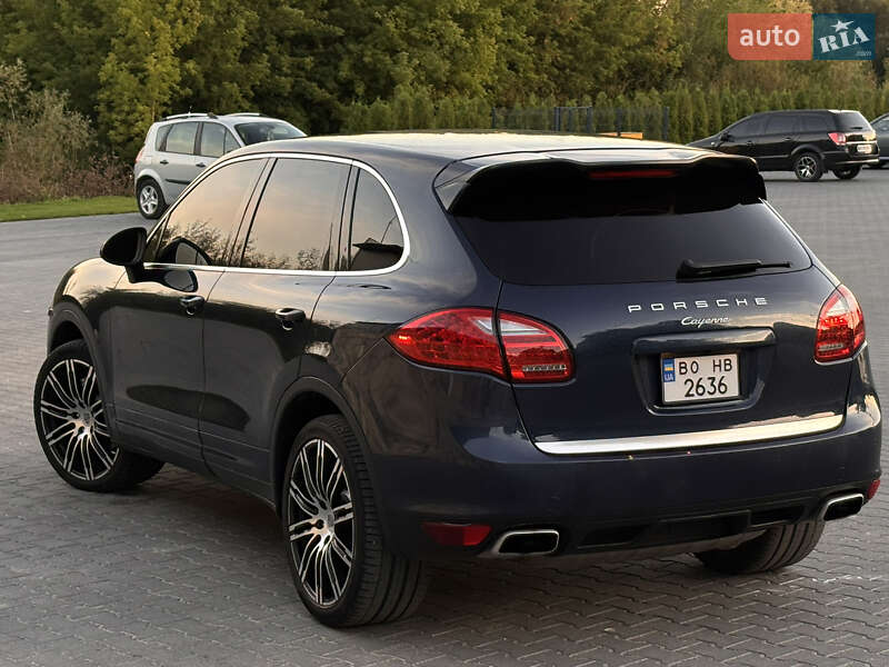 Внедорожник / Кроссовер Porsche Cayenne 2011 в Тернополе