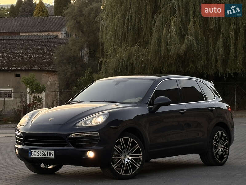 Внедорожник / Кроссовер Porsche Cayenne 2011 в Тернополе