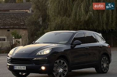 Внедорожник / Кроссовер Porsche Cayenne 2011 в 