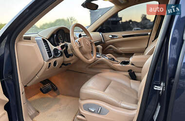 Внедорожник / Кроссовер Porsche Cayenne 2011 в 