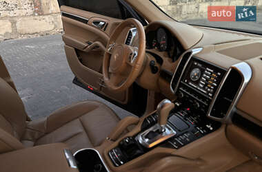 Внедорожник / Кроссовер Porsche Cayenne 2011 в 