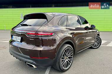 Позашляховик / Кросовер Porsche Cayenne 2018 в 