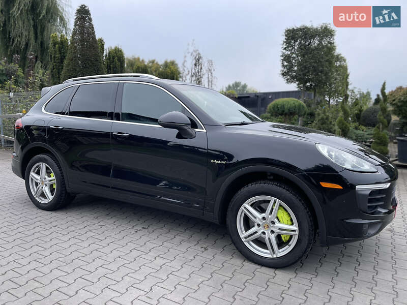 Внедорожник / Кроссовер Porsche Cayenne 2015 в Луцке фото 5 Внедорожник / Кроссовер Porsche Cayenne 2015 в Луцке