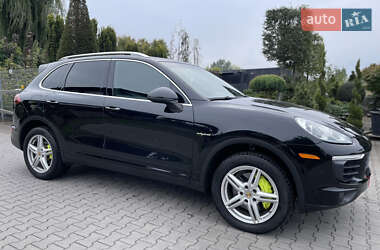 Позашляховик / Кросовер Porsche Cayenne 2015 в 