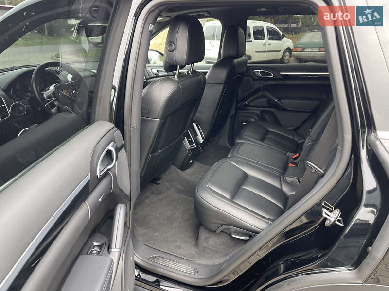 Внедорожник / Кроссовер Porsche Cayenne 2015 в Луцке фото 16 Внедорожник / Кроссовер Porsche Cayenne 2015 в Луцке