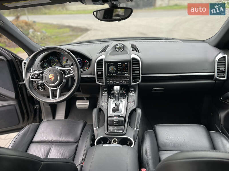 Внедорожник / Кроссовер Porsche Cayenne 2015 в Луцке фото 20 Внедорожник / Кроссовер Porsche Cayenne 2015 в Луцке