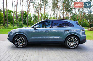 Позашляховик / Кросовер Porsche Cayenne 2019 в 