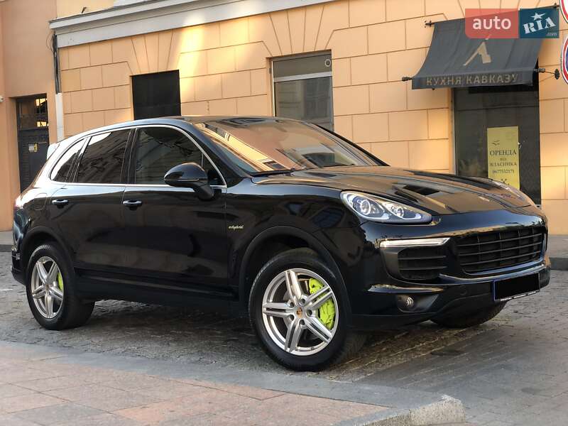 Позашляховик / Кросовер Porsche Cayenne 2015 в Одесі