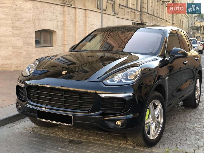 Позашляховик / Кросовер Porsche Cayenne 2015 в Одесі