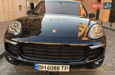 Позашляховик / Кросовер Porsche Cayenne 2015 в Одесі