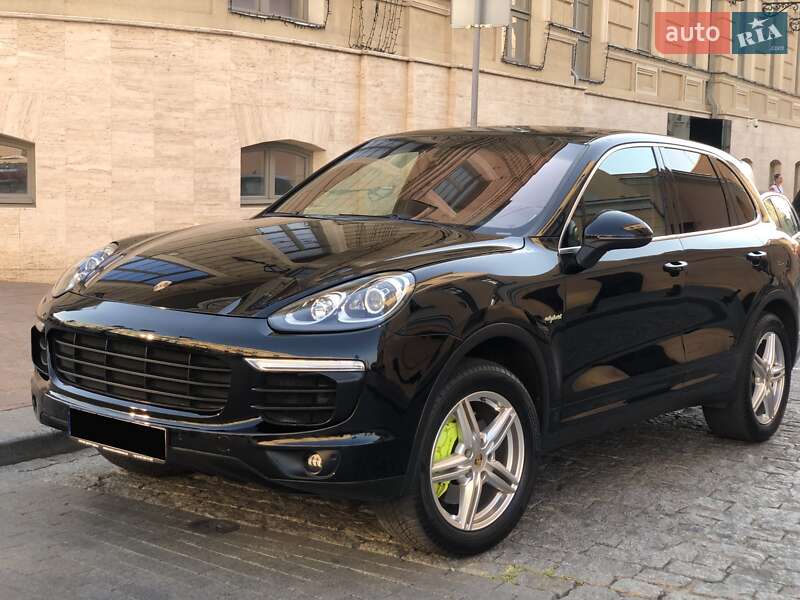 Позашляховик / Кросовер Porsche Cayenne 2015 в Одесі