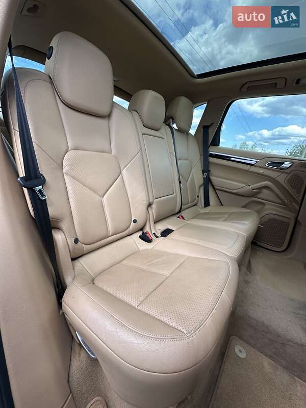 Позашляховик / Кросовер Porsche Cayenne 2014 в Білогородці