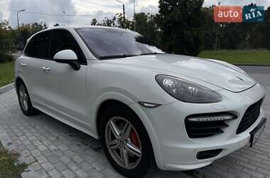 Внедорожник / Кроссовер Porsche Cayenne 2013 в 