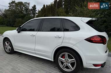 Внедорожник / Кроссовер Porsche Cayenne 2013 в 