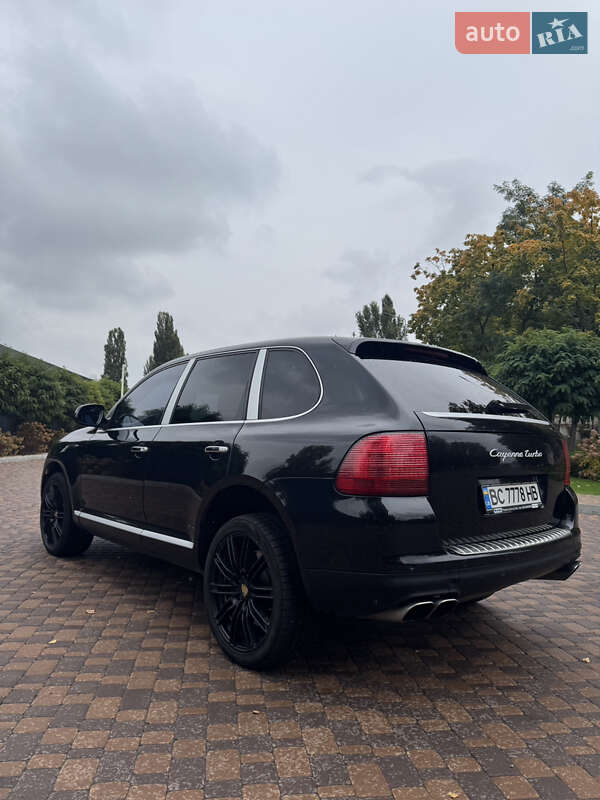 Позашляховик / Кросовер Porsche Cayenne 2005 в Броварах