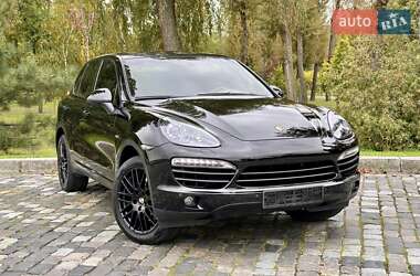 Внедорожник / Кроссовер Porsche Cayenne 2014 в 