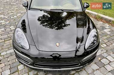 Внедорожник / Кроссовер Porsche Cayenne 2014 в 