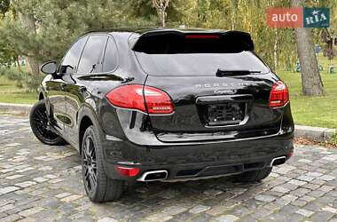 Внедорожник / Кроссовер Porsche Cayenne 2014 в 
