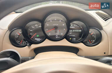 Позашляховик / Кросовер Porsche Cayenne 2012 в 