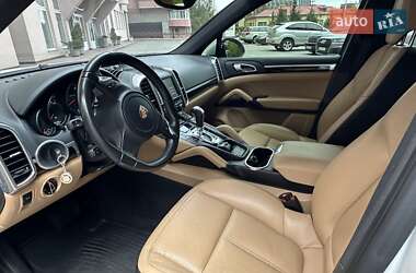 Внедорожник / Кроссовер Porsche Cayenne 2014 в 