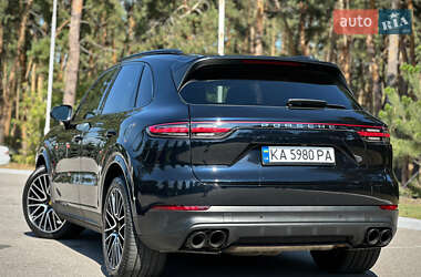 Позашляховик / Кросовер Porsche Cayenne 2019 в 