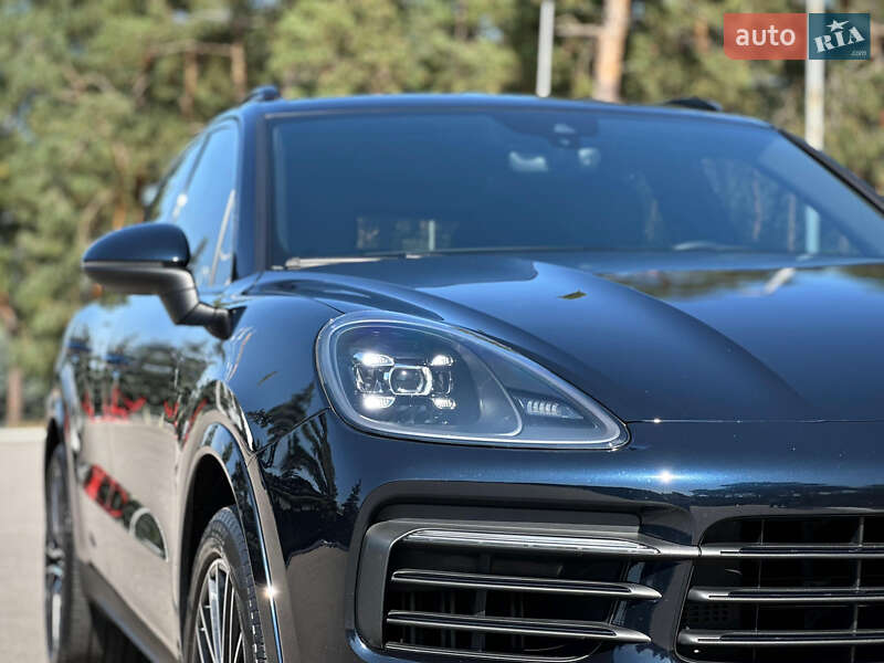 Позашляховик / Кросовер Porsche Cayenne 2019 в Києві
