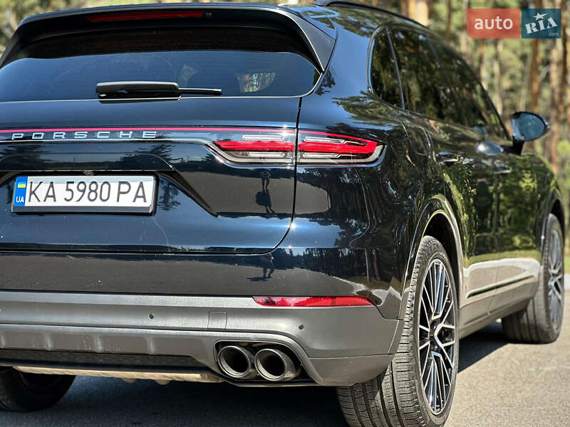 Позашляховик / Кросовер Porsche Cayenne 2019 в Києві