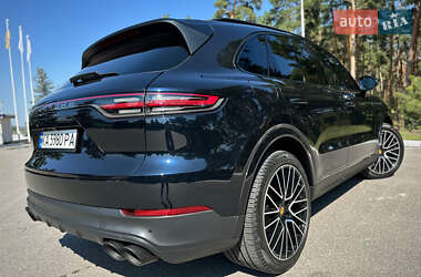 Позашляховик / Кросовер Porsche Cayenne 2019 в 