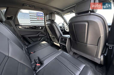 Позашляховик / Кросовер Porsche Cayenne 2019 в 