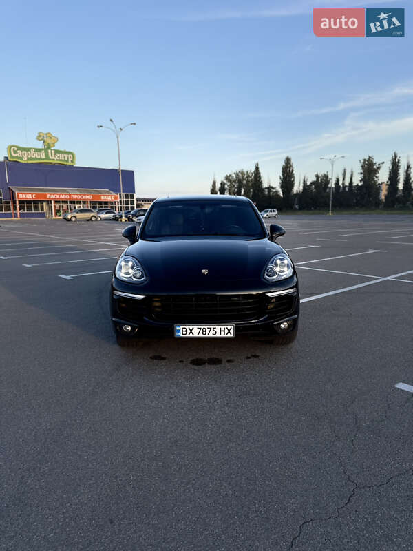 Позашляховик / Кросовер Porsche Cayenne 2014 в Кам'янець-Подільському